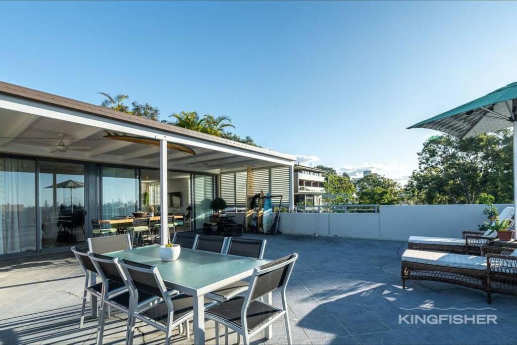 Luxe 3 Bedroom Rooftop Beachside Apartment Gold Coast